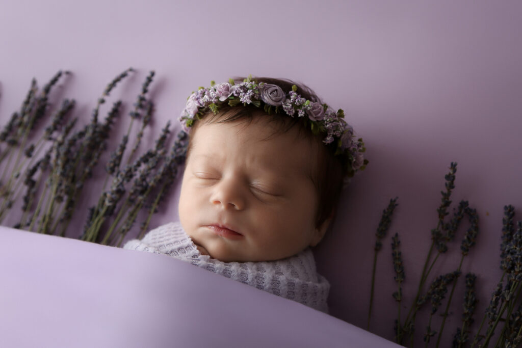 Newborn Photographer - Baby Girl