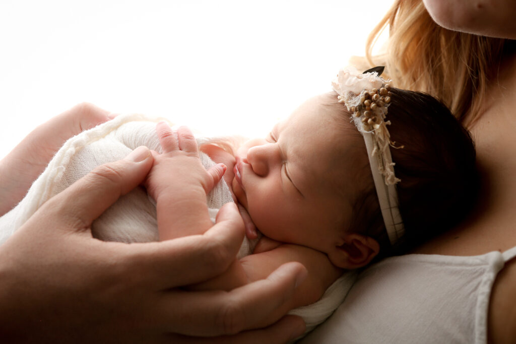 Newborn Photographer - Baby Girl